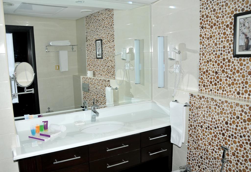 Al Bastaki International Hotel Kuwait City Eksteriør bilde